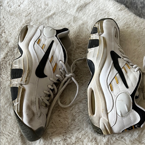 Nike Air Tennis Shoes size 12 - Picture 2 of 9